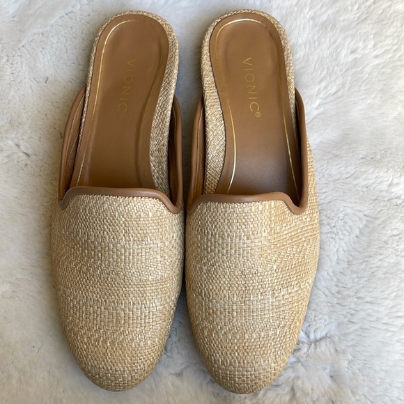 Vionic Willa flat mule - Picture 2 of 10